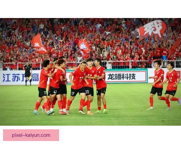 球迷专属活动引发关注，期待于本赛季收官阶段的多场精彩赛事