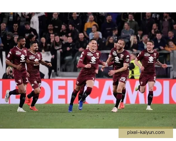 都灵进攻套路逐渐完善，球队表现稳健值得关注